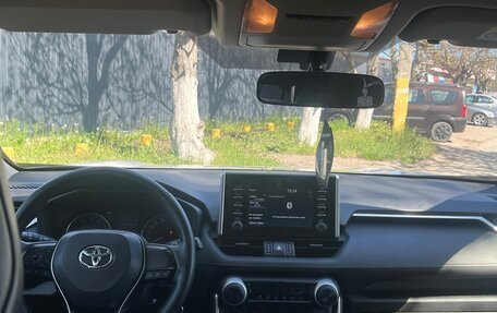 Toyota RAV4, 2019 год, 2 750 000 рублей, 12 фотография