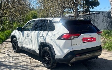 Toyota RAV4, 2019 год, 2 750 000 рублей, 4 фотография