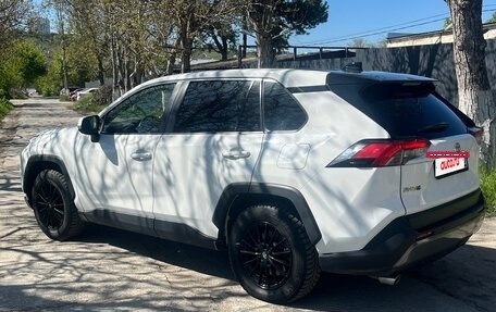 Toyota RAV4, 2019 год, 2 750 000 рублей, 5 фотография