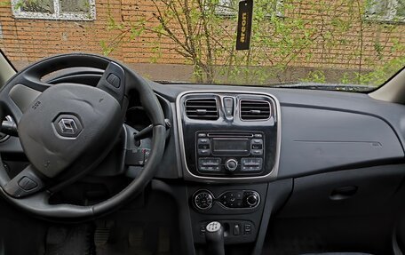 Renault Logan II, 2015 год, 580 000 рублей, 6 фотография