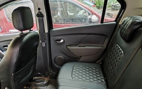 Renault Logan II, 2015 год, 580 000 рублей, 4 фотография