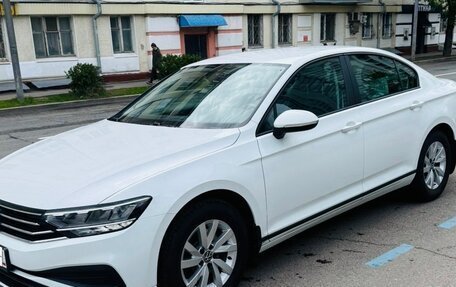 Volkswagen Passat B8 рестайлинг, 2021 год, 2 500 000 рублей, 8 фотография