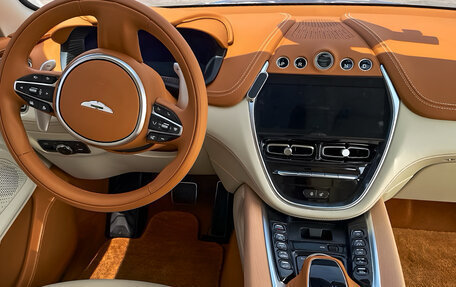 Aston Martin DBX I, 2021 год, 21 000 000 рублей, 13 фотография