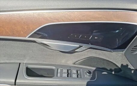 Audi A8, 2022 год, 7 088 210 рублей, 11 фотография