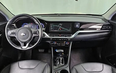 KIA Niro I, 2021 год, 1 600 000 рублей, 7 фотография