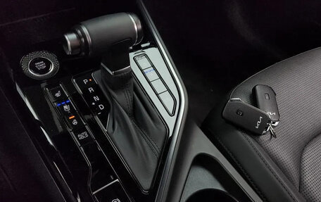 KIA Niro, 2022 год, 2 300 000 рублей, 16 фотография