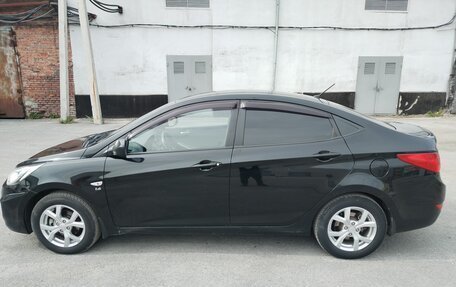 Hyundai Solaris II рестайлинг, 2012 год, 950 000 рублей, 5 фотография