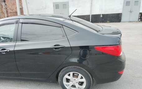 Hyundai Solaris II рестайлинг, 2012 год, 950 000 рублей, 7 фотография