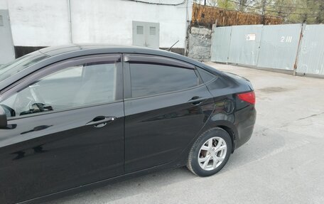 Hyundai Solaris II рестайлинг, 2012 год, 950 000 рублей, 8 фотография