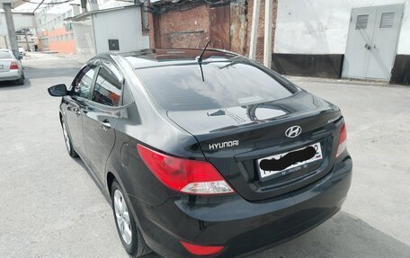 Hyundai Solaris II рестайлинг, 2012 год, 950 000 рублей, 10 фотография