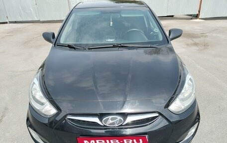 Hyundai Solaris II рестайлинг, 2012 год, 950 000 рублей, 2 фотография
