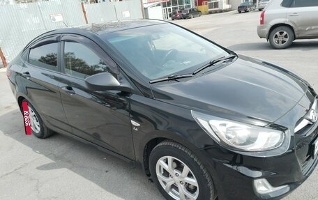 Hyundai Solaris II рестайлинг, 2012 год, 950 000 рублей, 13 фотография