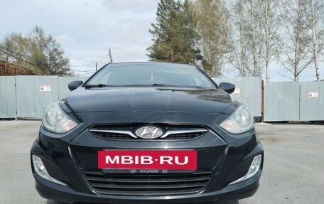 Hyundai Solaris II рестайлинг, 2012 год, 950 000 рублей, 23 фотография