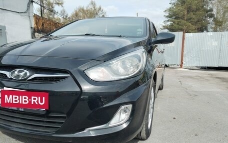 Hyundai Solaris II рестайлинг, 2012 год, 950 000 рублей, 21 фотография