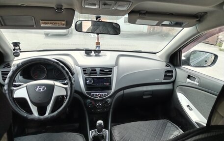 Hyundai Solaris II рестайлинг, 2012 год, 950 000 рублей, 31 фотография