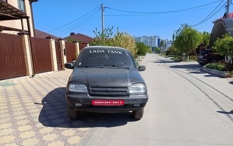 Chevrolet Niva I рестайлинг, 2004 год, 324 000 рублей, 1 фотография