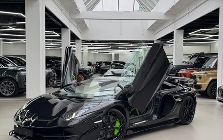 Lamborghini Aventador I рестайлинг, 2020 год, 55 000 000 рублей, 3 фотография