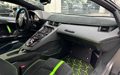 Lamborghini Aventador I рестайлинг, 2020 год, 55 000 000 рублей, 23 фотография