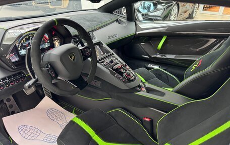 Lamborghini Aventador I рестайлинг, 2020 год, 55 000 000 рублей, 20 фотография