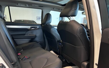 Toyota Highlander, 2025 год, 6 600 000 рублей, 25 фотография