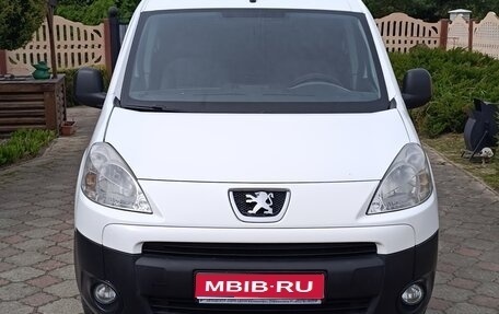 Peugeot Partner II рестайлинг 2, 2011 год, 780 000 рублей, 1 фотография