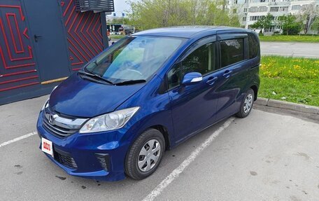 Honda Freed I, 2016 год, 1 370 000 рублей, 2 фотография