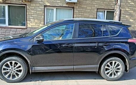 Toyota RAV4, 2017 год, 2 500 000 рублей, 2 фотография
