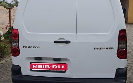 Peugeot Partner II рестайлинг 2, 2011 год, 780 000 рублей, 4 фотография