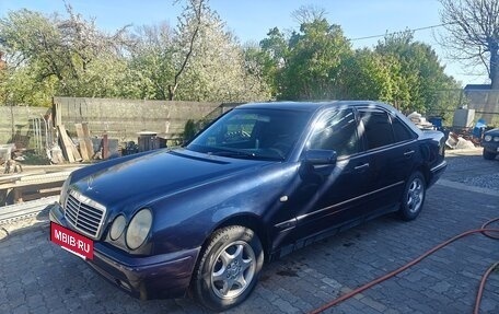 Mercedes-Benz E-Класс, 1997 год, 375 000 рублей, 3 фотография
