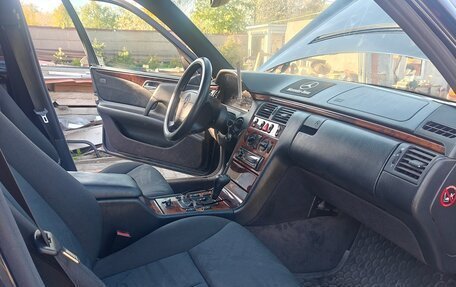 Mercedes-Benz E-Класс, 1997 год, 375 000 рублей, 10 фотография