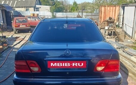 Mercedes-Benz E-Класс, 1997 год, 375 000 рублей, 5 фотография