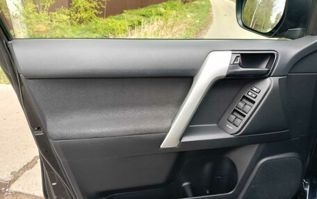 Toyota Land Cruiser Prado 150 рестайлинг 2, 2021 год, 6 766 650 рублей, 12 фотография