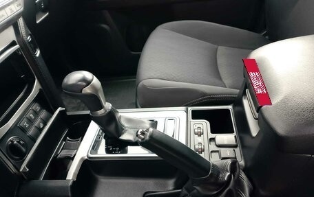 Toyota Land Cruiser Prado 150 рестайлинг 2, 2021 год, 6 766 650 рублей, 4 фотография