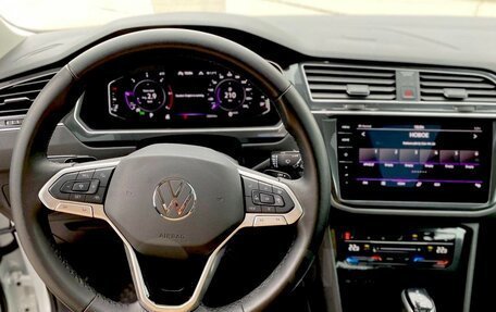 Volkswagen Tiguan II, 2022 год, 2 540 000 рублей, 8 фотография