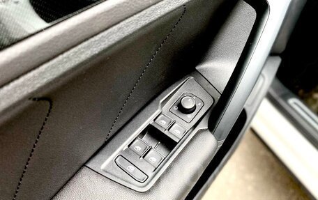 Volkswagen Tiguan II, 2022 год, 2 540 000 рублей, 4 фотография