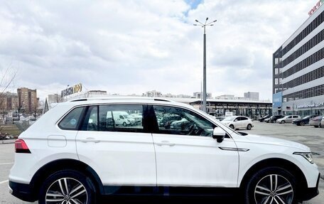 Volkswagen Tiguan II, 2022 год, 2 540 000 рублей, 3 фотография