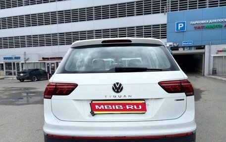 Volkswagen Tiguan II, 2022 год, 2 540 000 рублей, 17 фотография