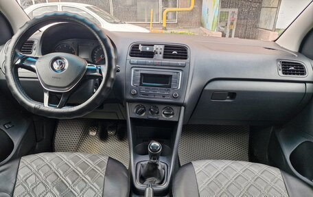 Volkswagen Polo VI (EU Market), 2016 год, 1 100 000 рублей, 5 фотография