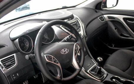 Hyundai Elantra V, 2012 год, 1 099 000 рублей, 24 фотография