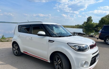 KIA Soul II рестайлинг, 2018 год, 1 800 000 рублей, 6 фотография