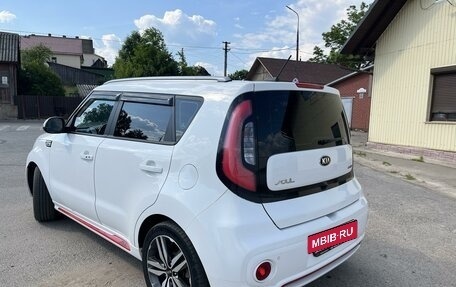 KIA Soul II рестайлинг, 2018 год, 1 800 000 рублей, 7 фотография