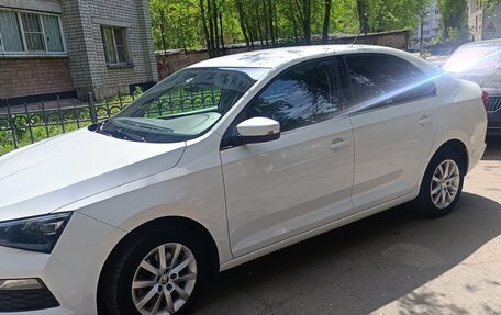 Skoda Rapid II, 2021 год, 1 350 000 рублей, 2 фотография
