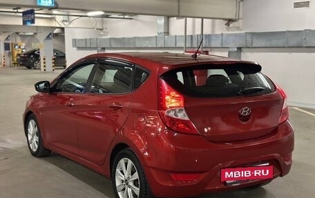 Hyundai Solaris II рестайлинг, 2011 год, 850 000 рублей, 2 фотография
