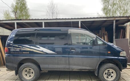Mitsubishi Delica IV, 1996 год, 1 390 000 рублей, 15 фотография