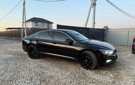 Volkswagen Passat B8 рестайлинг, 2019 год, 2 500 000 рублей, 19 фотография