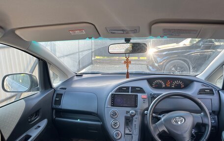Toyota Ractis I, 2007 год, 700 000 рублей, 10 фотография