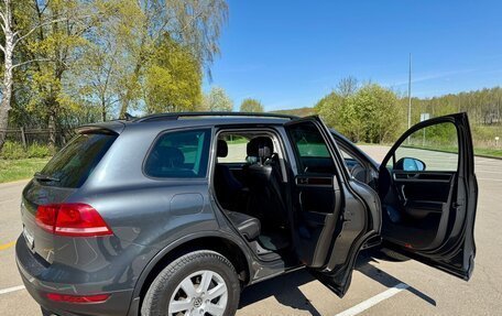 Volkswagen Touareg III, 2011 год, 2 030 000 рублей, 6 фотография