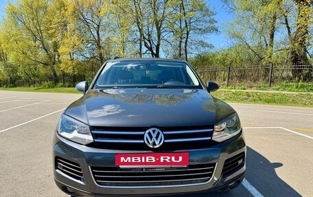 Volkswagen Touareg III, 2011 год, 2 030 000 рублей, 3 фотография
