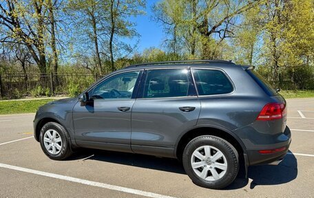 Volkswagen Touareg III, 2011 год, 2 030 000 рублей, 11 фотография
