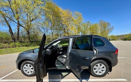 Volkswagen Touareg III, 2011 год, 2 030 000 рублей, 18 фотография